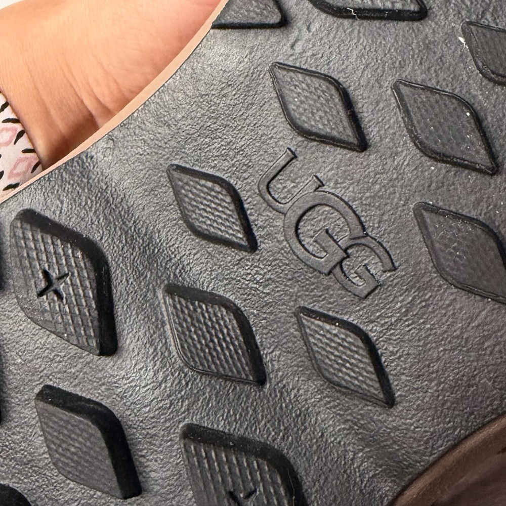 UGG Women's Tan and Black Winter Boots - Picture 4 of 4